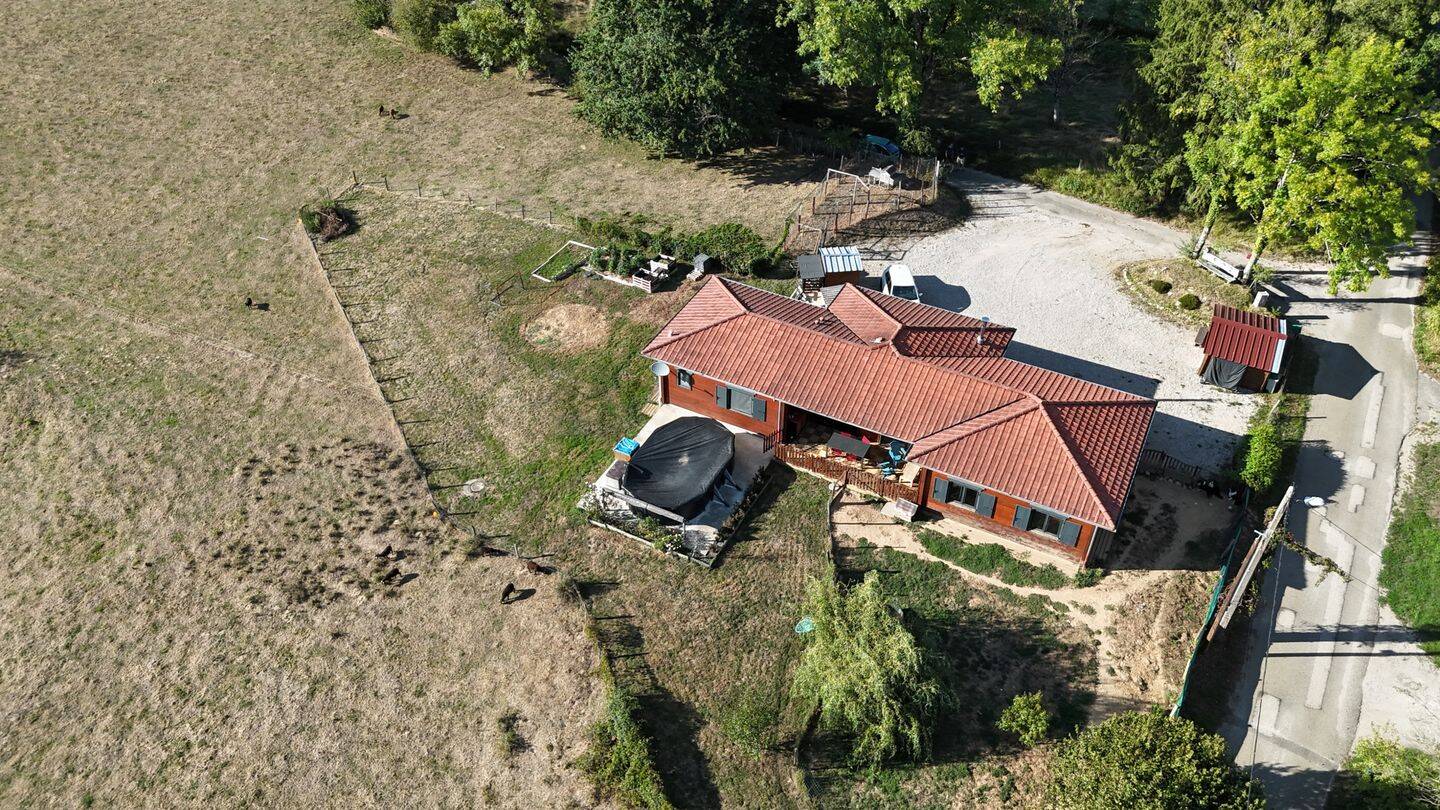 Maison 5 pièces 125 m² · à Neuville-sur-Ain · 125 m² · 310 000 €