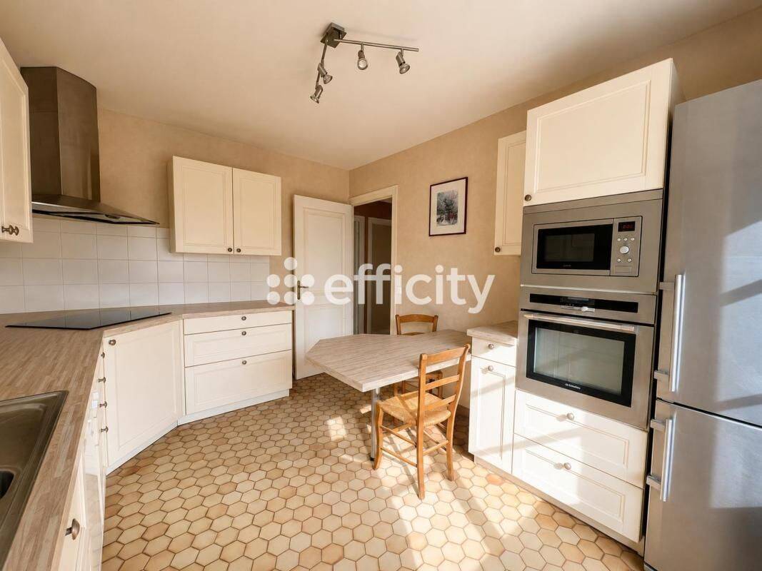 Maison 6 pièces 140 m² · à Joué-lès-Tours · 140 m² · 259 900 €