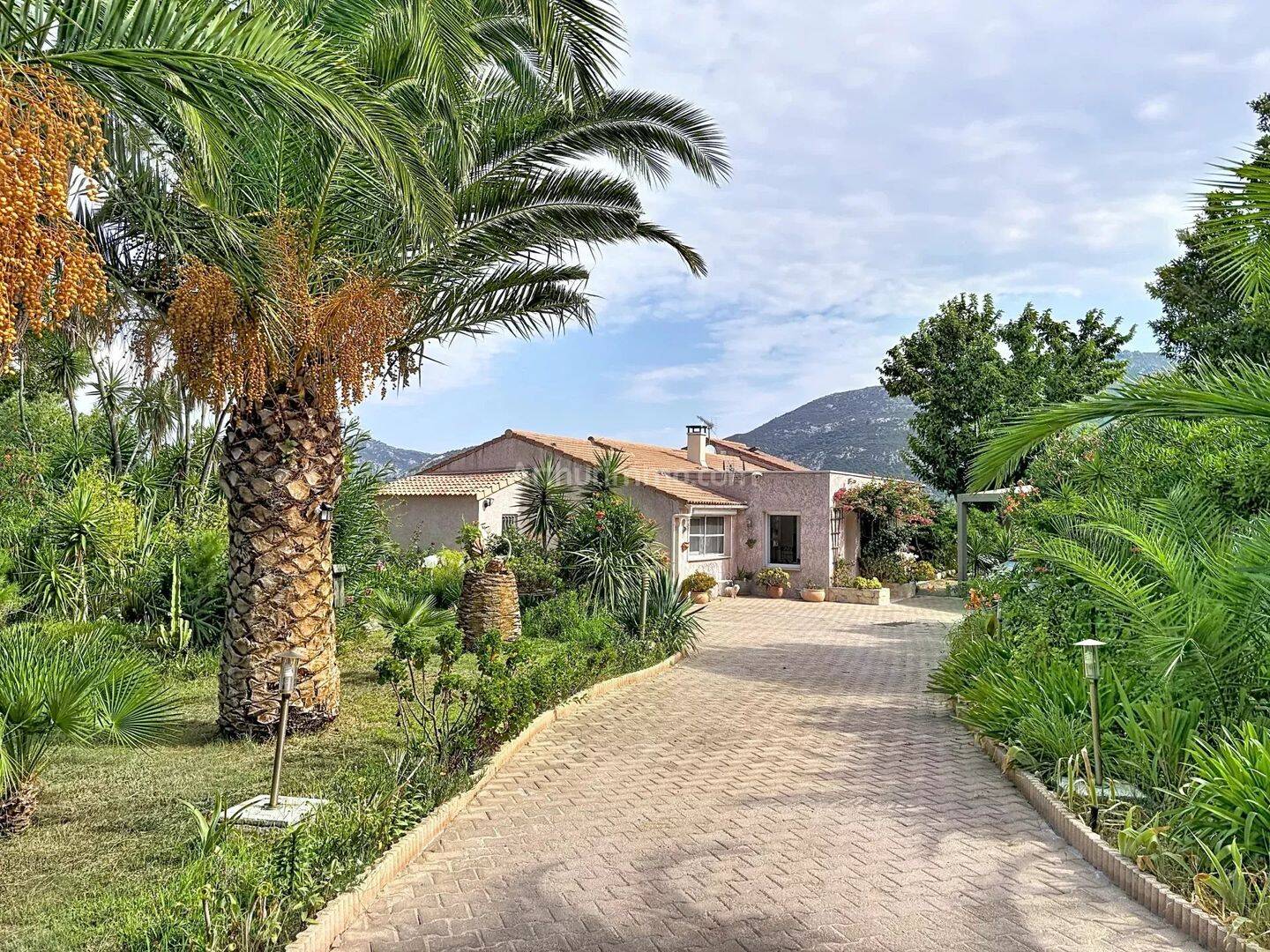 Maison 6 pièces 201 m² · à Calenzana · 200,6 m² · 892 500 €