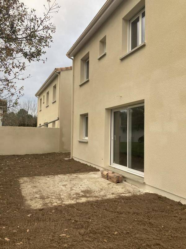 Maison 4 pièces · à Lesparre-Médoc · 920 €/mois