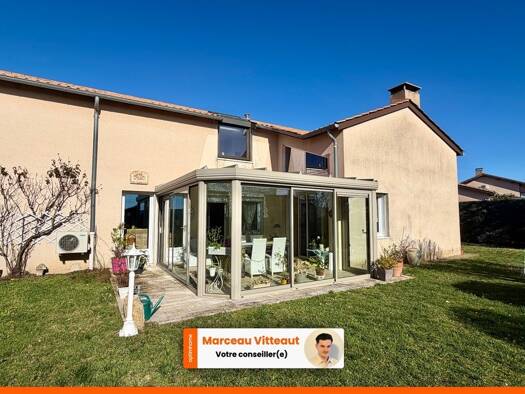 Maison à vendre 398 000 € 5 pièces 4 chambres 165 m² 607 m² de terrain Levigny-Le Bourg Charnay-lès-Mâcon 71850
