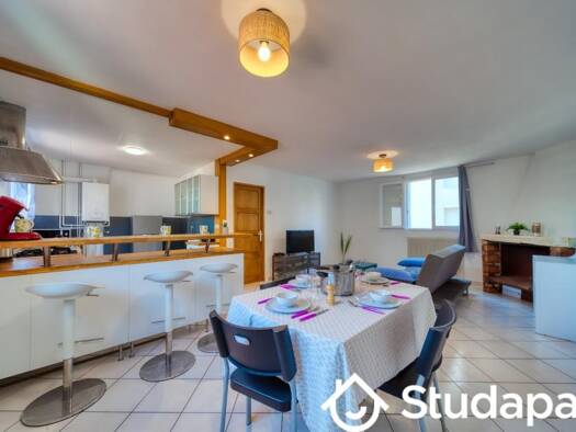 Colocation à louer 500 € 1 pièce 3 chambres 14 m² 1er étage Aristide-Briand Fontaine 38600