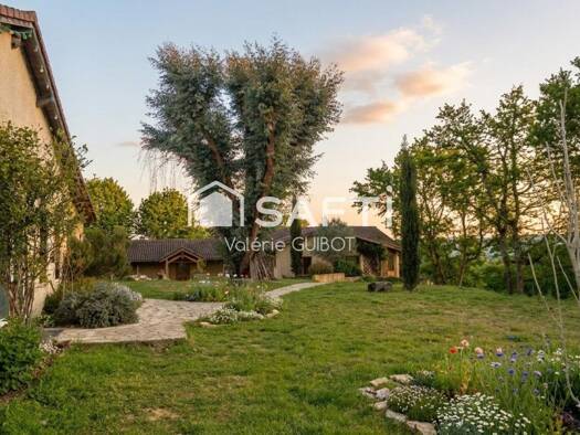 Demeure à vendre 567 000 € 20 pièces 11 chambres 500 m² 35 000 m² de terrain Monlezun 32230