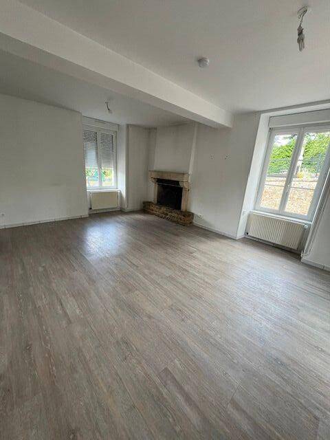 Appartement 2 pièces 94 m² · à Saint-Brice-sous-Rânes · 93,6 m² · 610 €