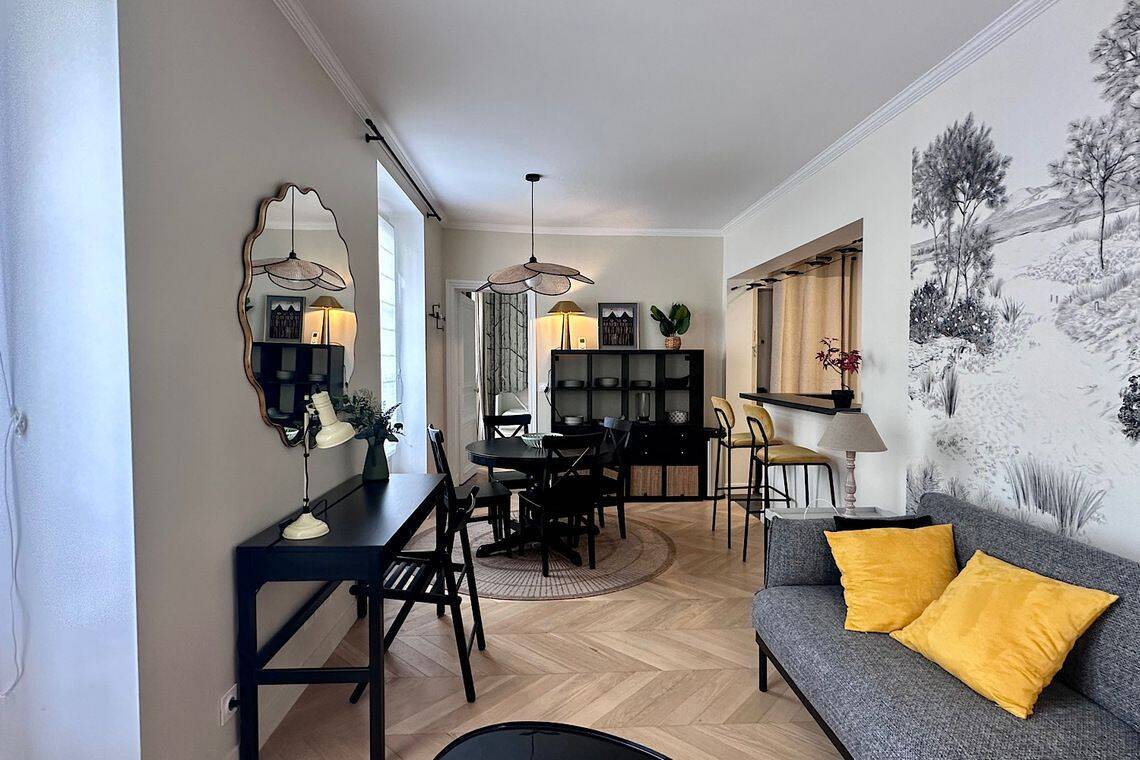 Appartement 3 pièces 49 m² · à Neuilly-sur-Seine · 49 m² · 2 272 €/mois