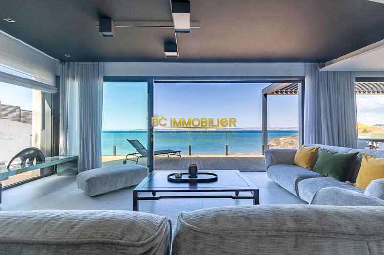 Appartement à louer 5 950 € 5 pièces 3 chambres 150 m² RDC Marseille 8ème 13008