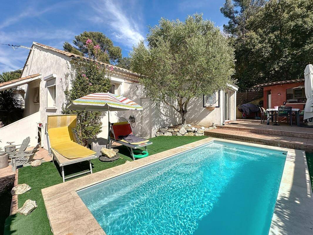 Maison 4 pièces 111 m² · à La Seyne-sur-Mer · 111 m² · 1 880 €