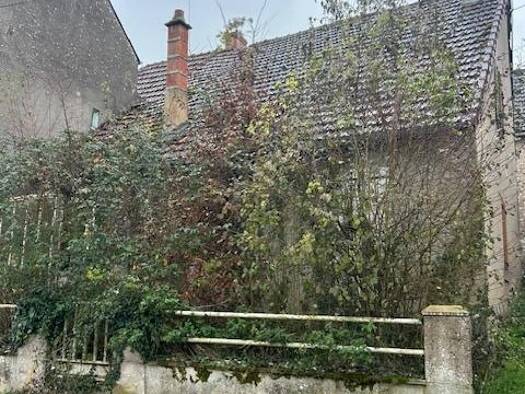 Maison jumelée à vendre 17 000 € 2 pièces 1 chambre 38 m² 128 m² de terrain Sury-ès-Bois 18260