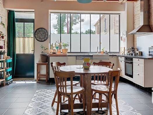 Maison à vendre 280 000 € 8 pièces 5 chambres 288 m² 1 812 m² de terrain Bouhet 17540