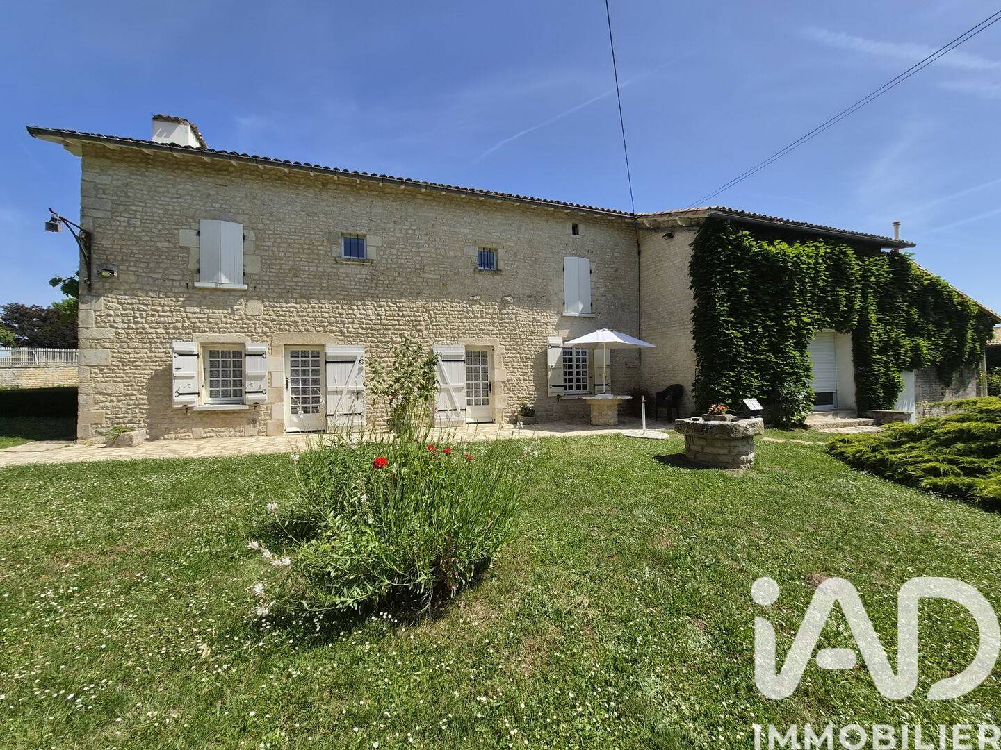 Maison 6 pièces 254 m² · à Melle · 254 m² · 228 000 €