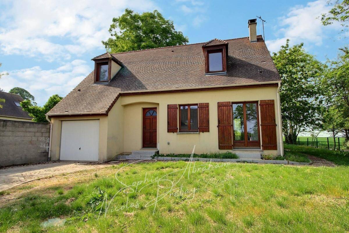 Maison 5 pièces 105 m² · à Janville-en-Beauce · 105 m² · 209 900 €
