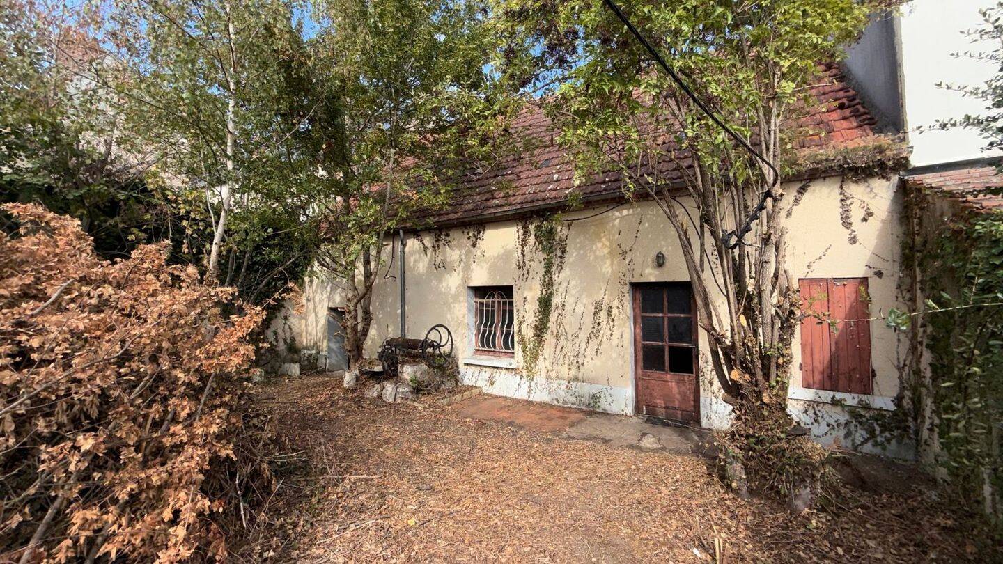 Maison 3 pièces 58 m² · à Saint-Hilaire-Saint-Mesmin · 58 m² · 15 000 €