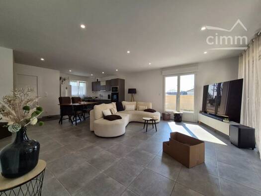 Maison de plain-pied à vendre - Première occupation 269 200 € 4 pièces 3 chambres 100 m² Centre Ville Vineuil 41350