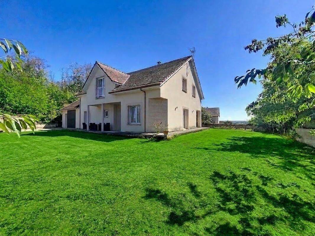 Maison 6 pièces 176 m² · à Neufchâteau · 176 m² · 328 000 €