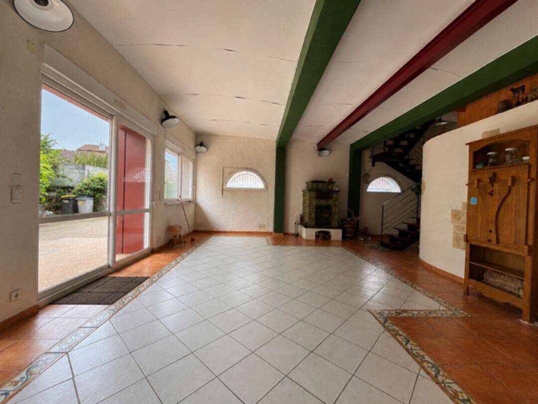 Maison 10 pièces 248 m² · à Besançon · 247,8 m² · 549 000 €
