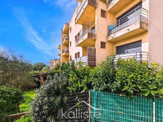 Appartement à vendre 249 000 € 3 pièces 2 chambres 71 m² Étage 1/1 Les Jardins de l'Empereur Ajaccio 20090