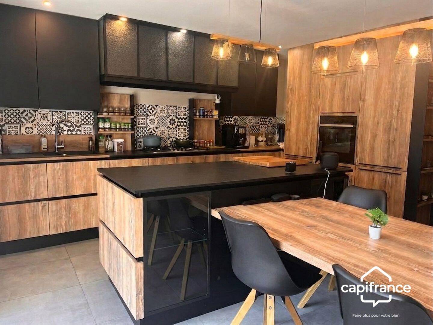 Maison 6 pièces 203 m² · à Hergnies · 203 m² · 399 000 €