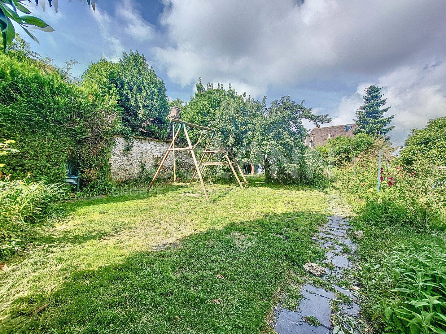 Maison 7 pièces 131 m² · à Saint-Cyr-l'École · 131 m² · 2 001 €