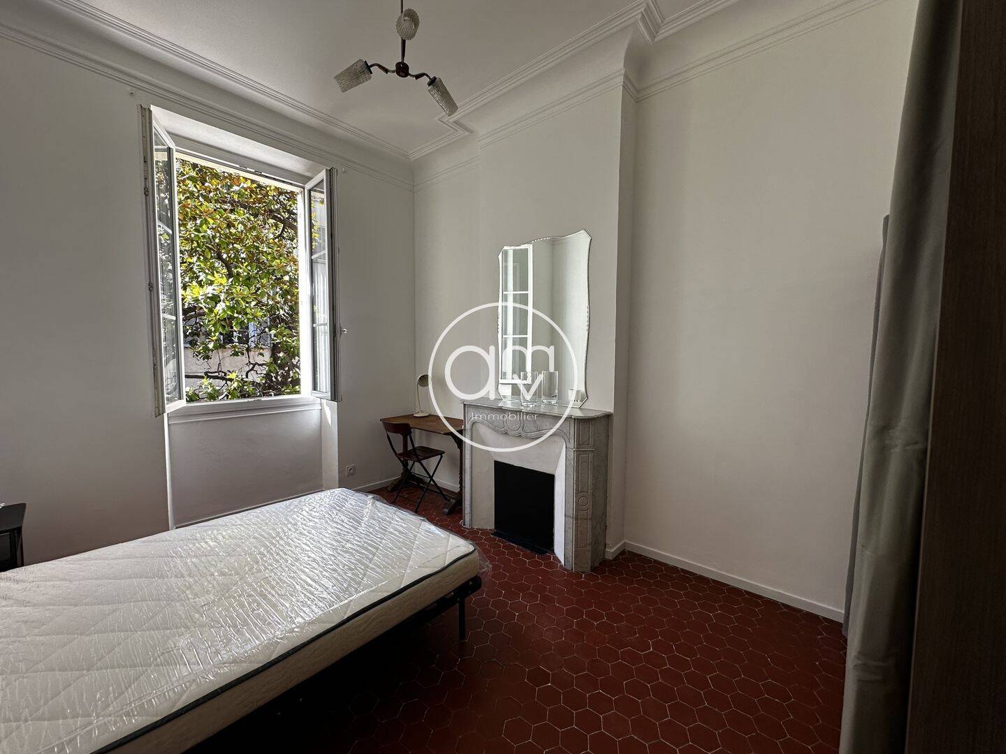 1 pièce 14 m² · à Toulon · 13,6 m² · 640 €/mois