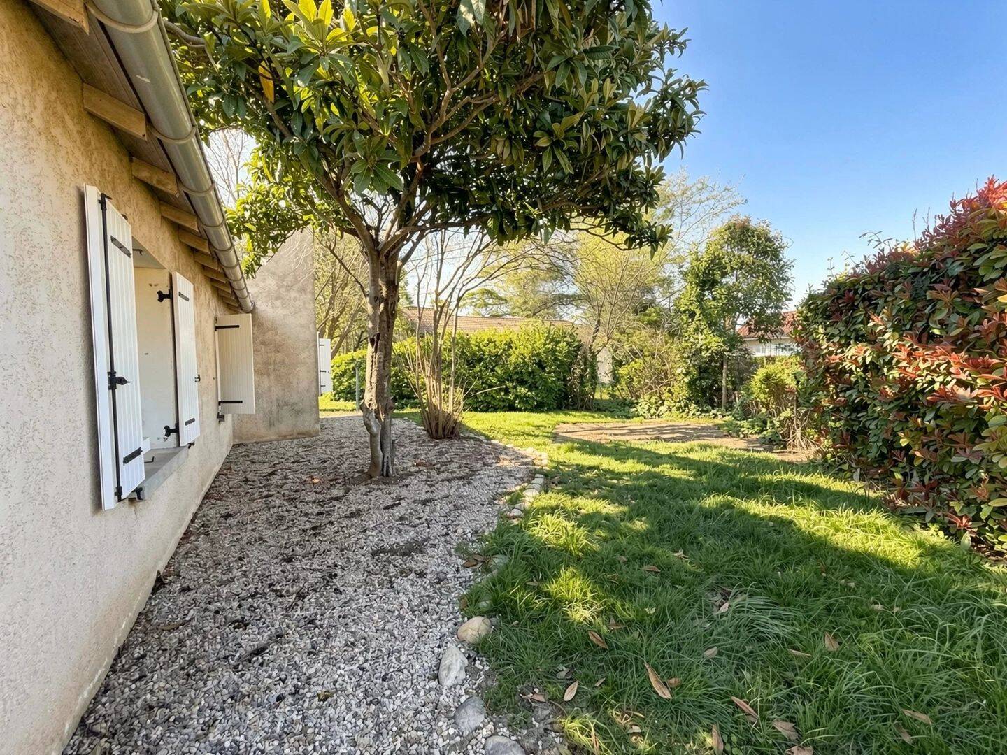 Maison 4 pièces 91 m² · à Pierrelatte · 90,6 m² · 965 €