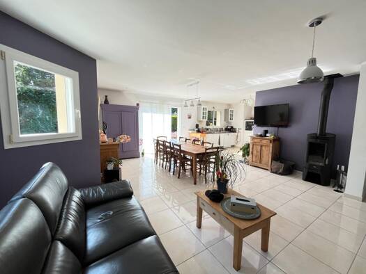 Maison à vendre 597 000 € 10 pièces 6 chambres 178 m² 9 741 m² de terrain Riantec 56670