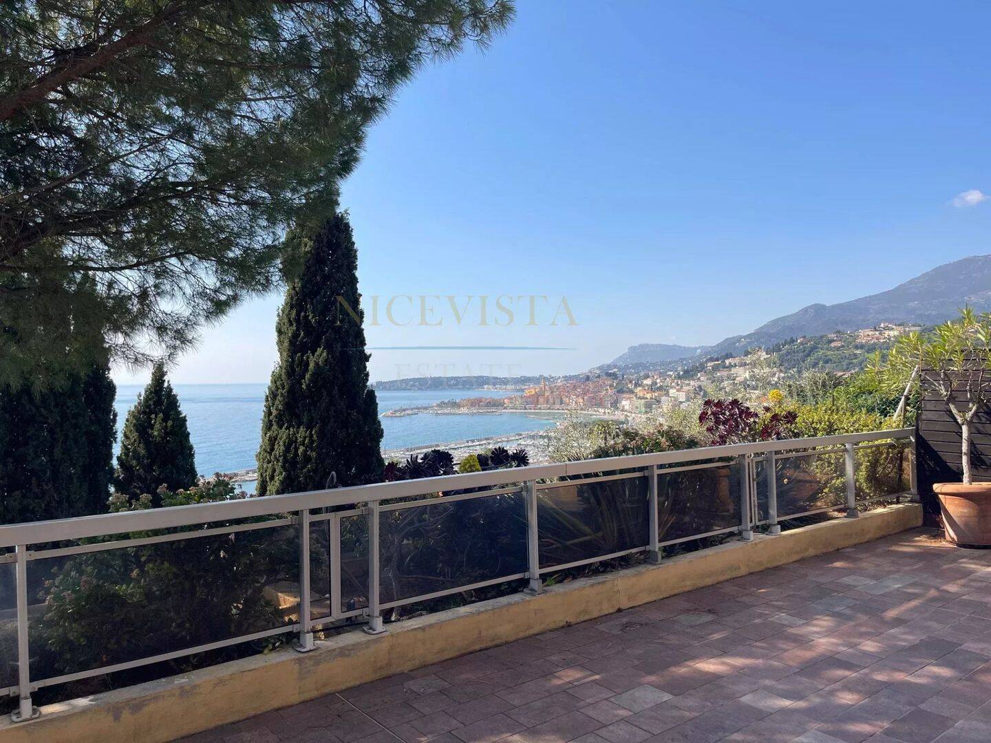 Maison 7 pièces 168 m² · à Menton · 168 m² · 1 995 000 €