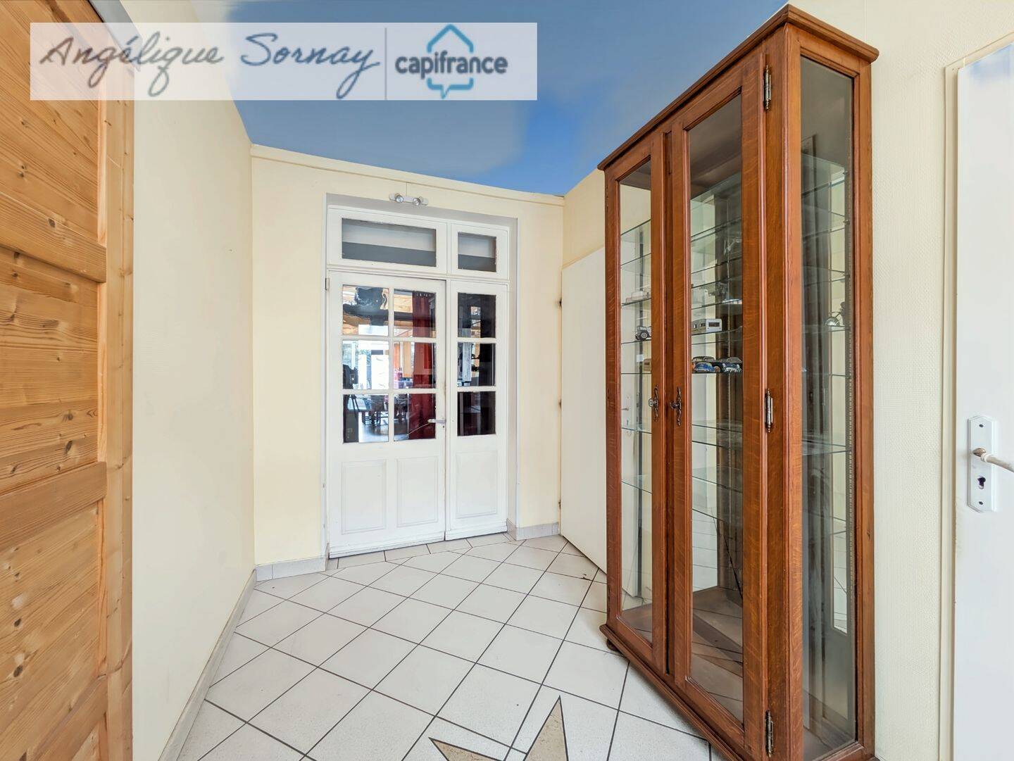 Maison 6 pièces 184 m² · à Bletterans · 184 m² · 196 000 €