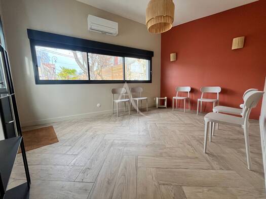 Local commercial à louer 700 € 59 m² de surface de vente Le Parterre Dourdan 91410