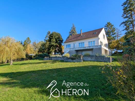 Maison à vendre 325 000 € 7 pièces 6 chambres 151 m² 2 204 m² de terrain Treuzy-Levelay 77710