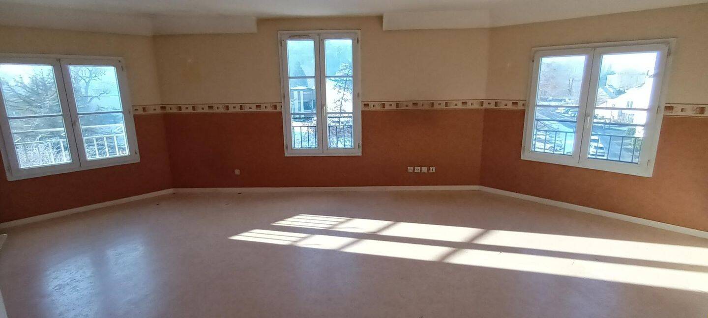 Appartement 3 pièces 68 m² · à Pont-Sainte-Maxence · 68 m² · 115 000 €