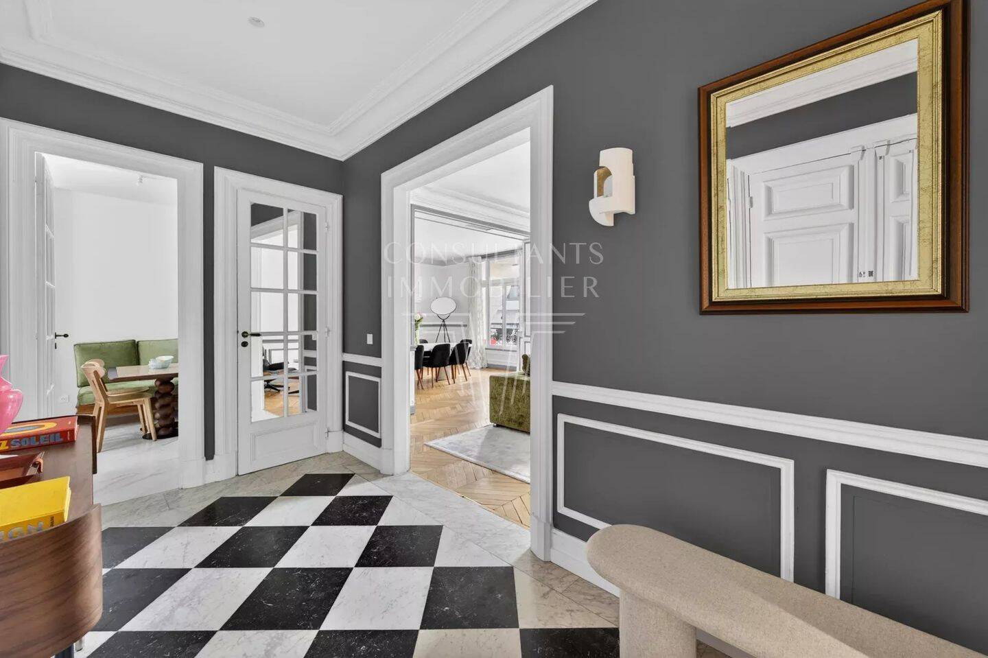 Appartement 6 pièces 220 m² · à Paris 16ème Arrondissement · 220 m² · 9 000 €/mois