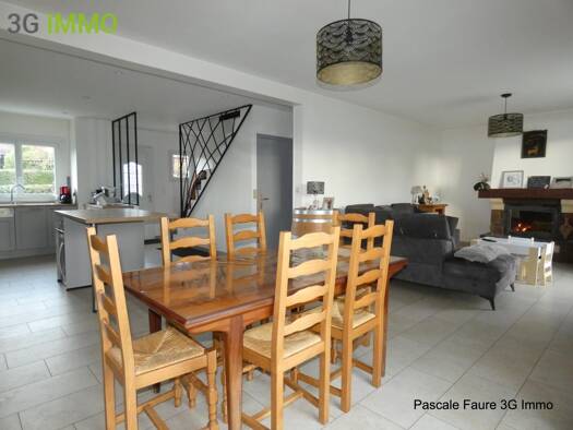 Maison à vendre 249 000 € 7 pièces 4 chambres 152 m² 972 m² de terrain Espaubourg 60650