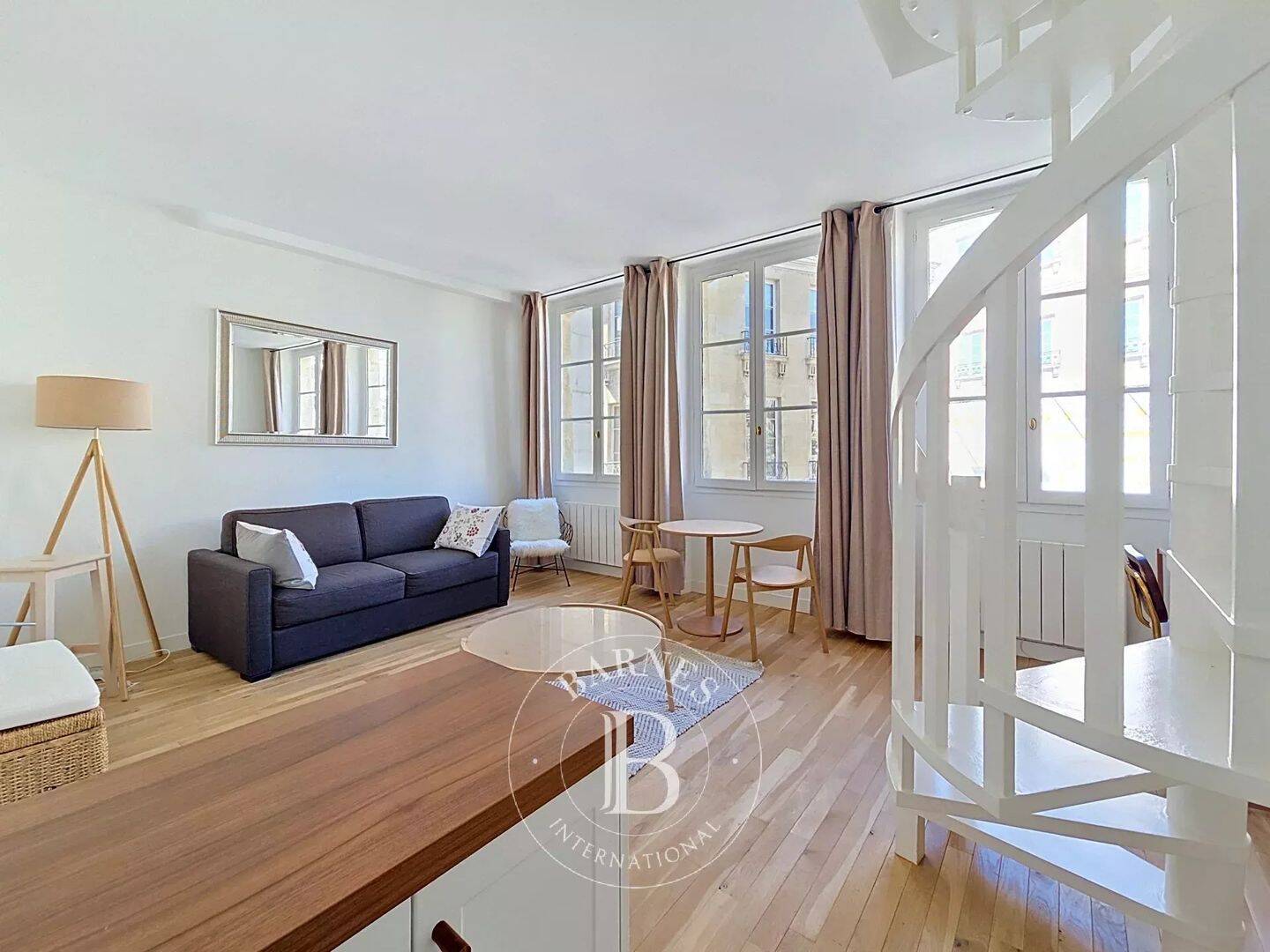 Appartement 2 pièces 51 m² · à Paris 6ème Arrondissement · 50,5 m² · 2 900 €
