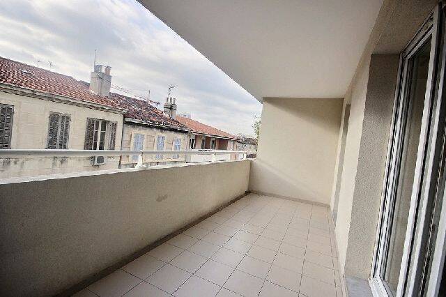 Appartement 3 pièces 57 m² · à Marseille 8ème Arrondissement · 57 m² · 917 €