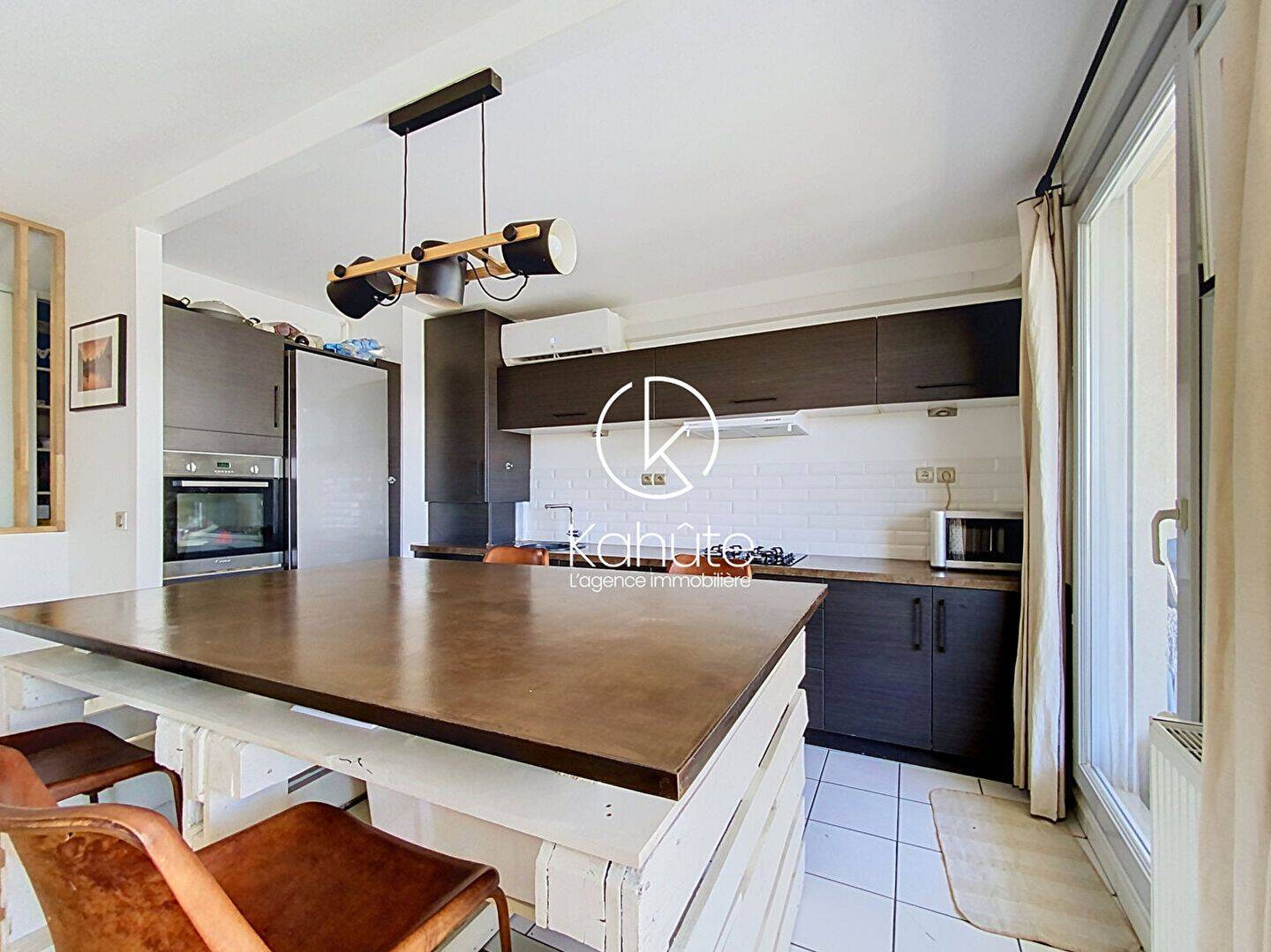 Appartement 3 pièces 70 m² · à Caluire-Et-Cuire · 69,6 m² · 1 697 €/mois