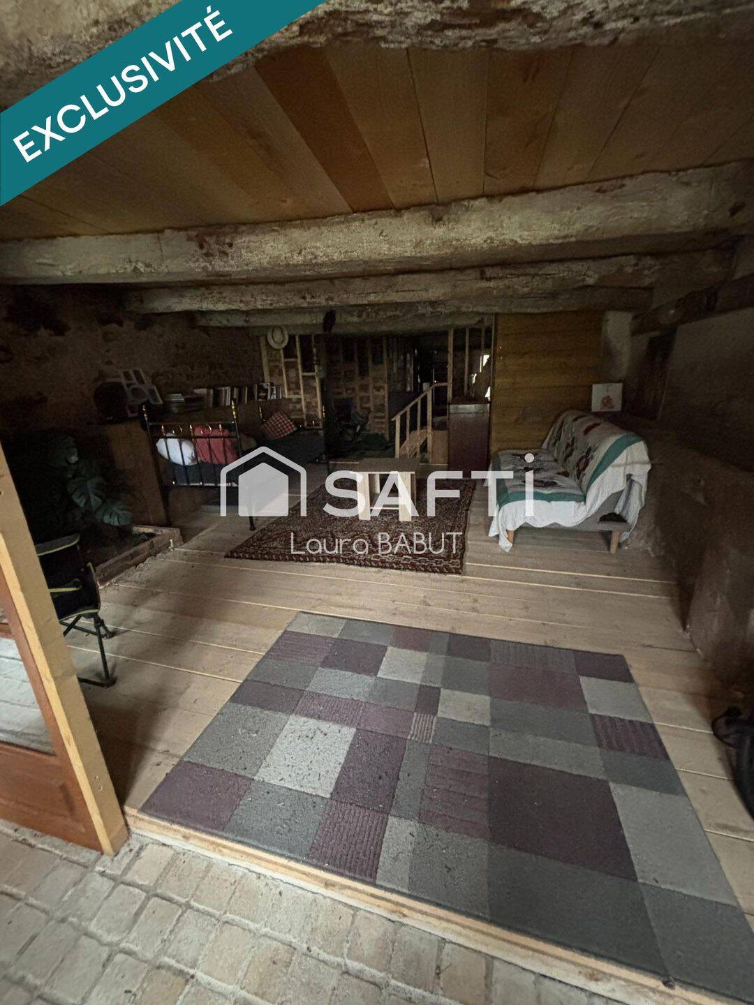 Maison 2 pièces 140 m² · à Les Loges · 140 m² · 15 000 €