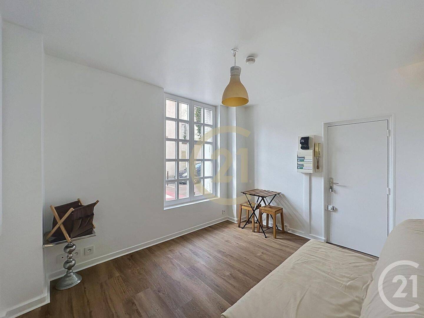 Appartement 1 pièce 14 m² · à Versailles · 14,4 m² · 650 €