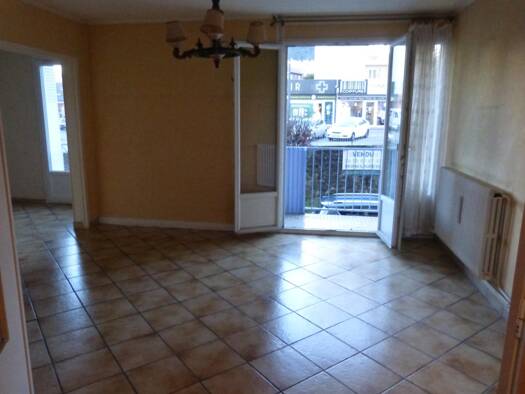 Appartement à vendre 95 000 € 4 pièces 2 chambres 75 m² 3 étages Bauregard Annonay 07100