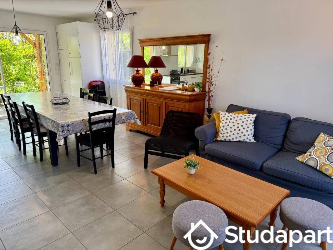 1 pièce 13 m² · à Beynost · 13 m² · 590 €