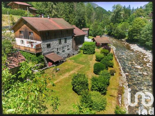 Propriété à vendre 1 199 000 € 8 pièces 6 chambres 547 m² 1 976 m² de terrain Le Petit-Bornand-les-Glières 74130