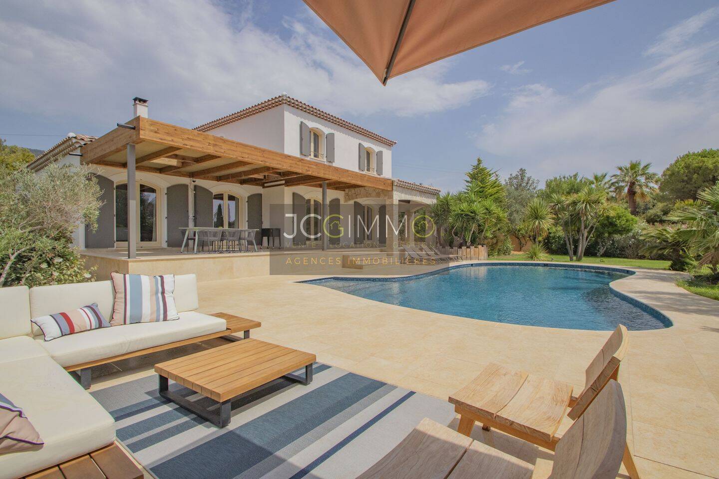 Maison 6 pièces 220 m² · à La Farlède · 220 m² · 1 540 000 €