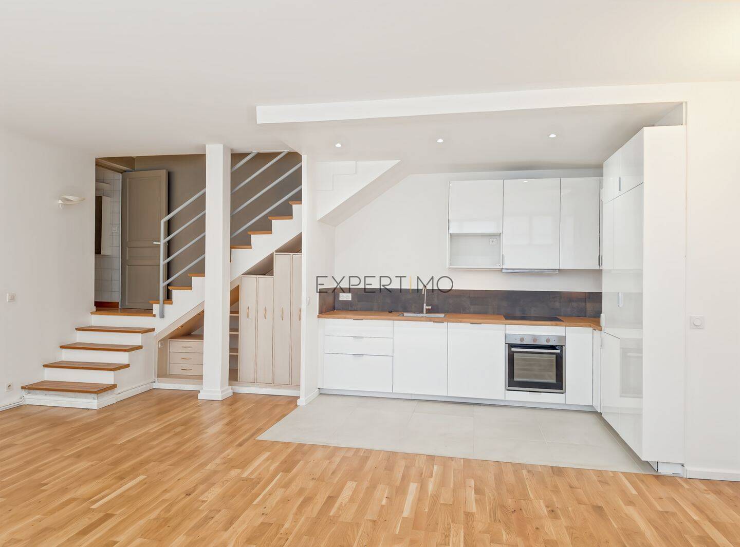 Appartement 3 pièces 80 m² · à Paris 11ème Arrondissement · 80,1 m² · 2 100 €/mois