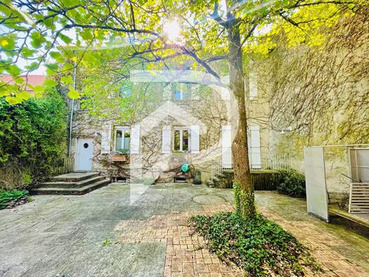 Maison à vendre 320 000 € 11 pièces 5 chambres 294 m² 1 077 m² de terrain Avricourt 57810