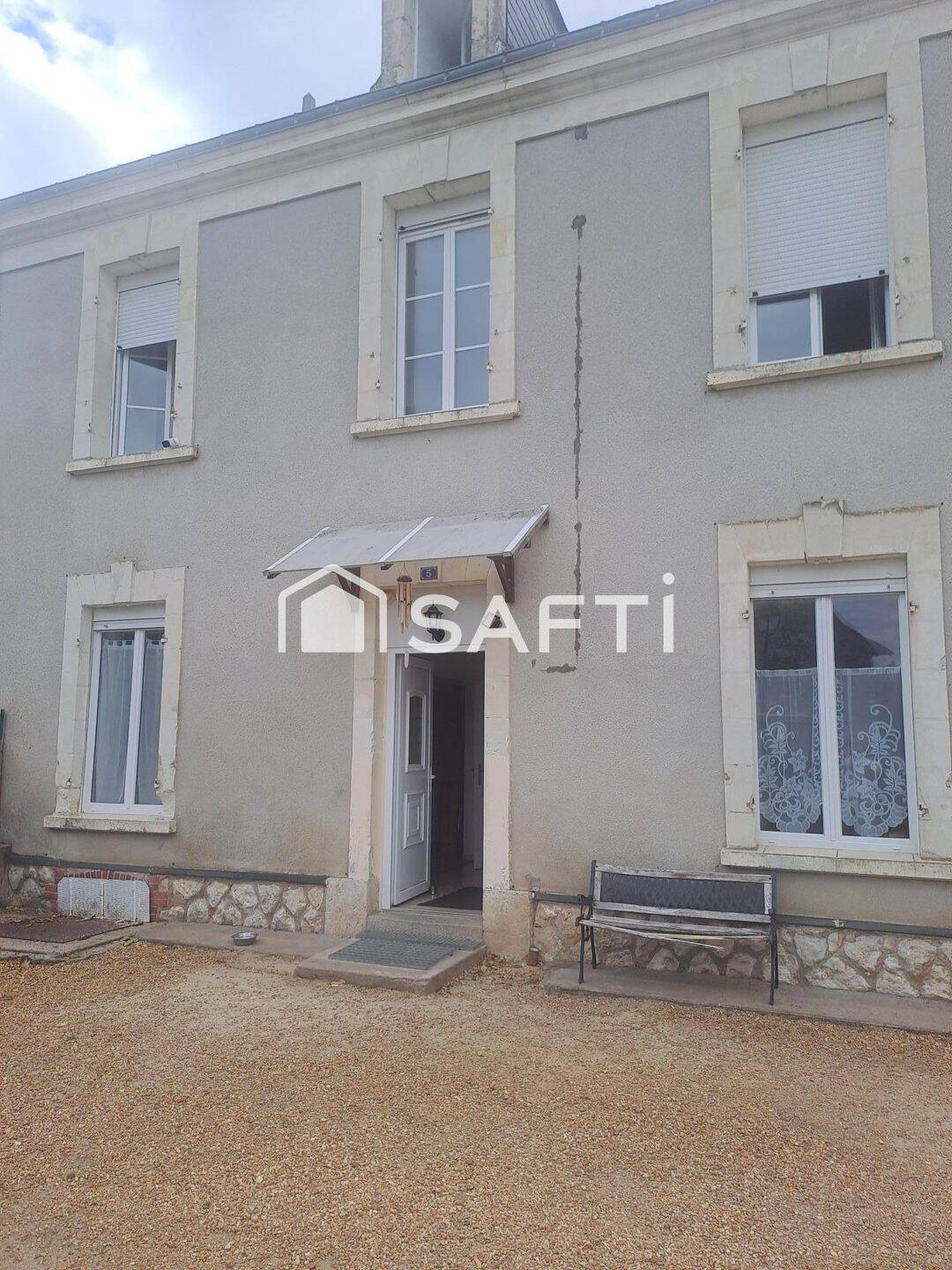 Maison 6 pièces 129 m² · à Noyant-Villages · 129 m² · 159 000 €
