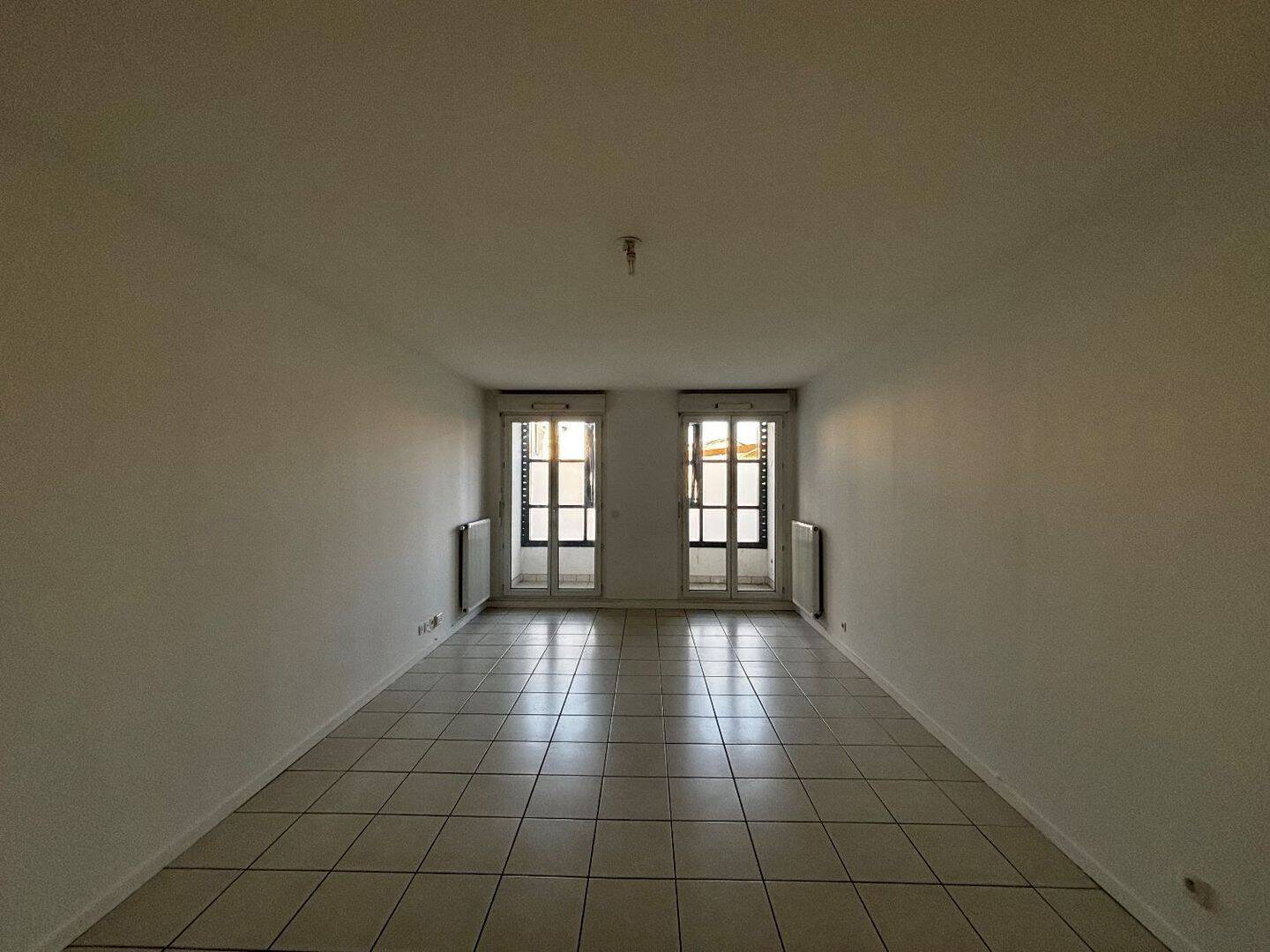 Appartement 4 pièces 97 m² · à Lyon 7ème Arrondissement · 97 m² · 1 371 €/mois