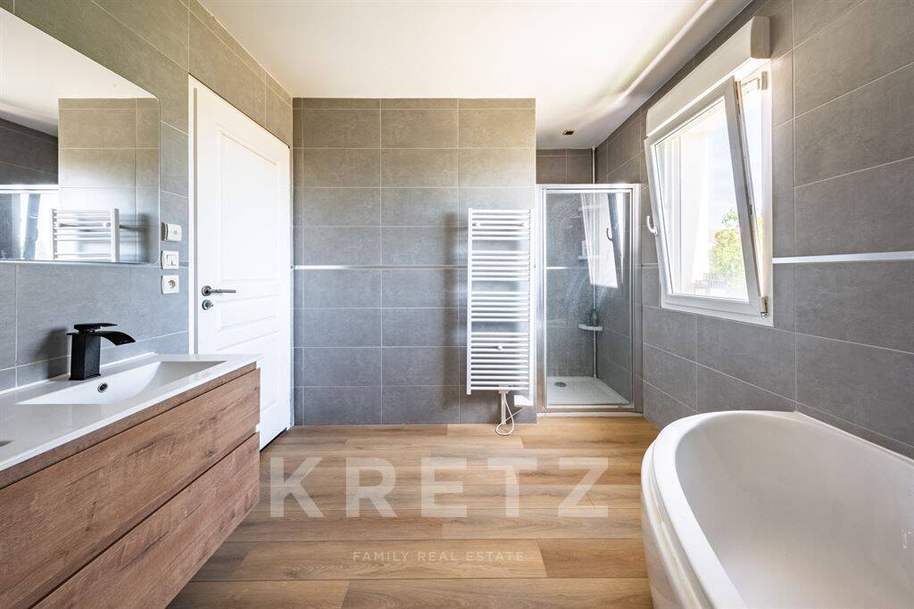 RARE SUR SECTEUR PRISE - CONTEMPORAINE FAMILIALE AVEC PISCINE - — 14