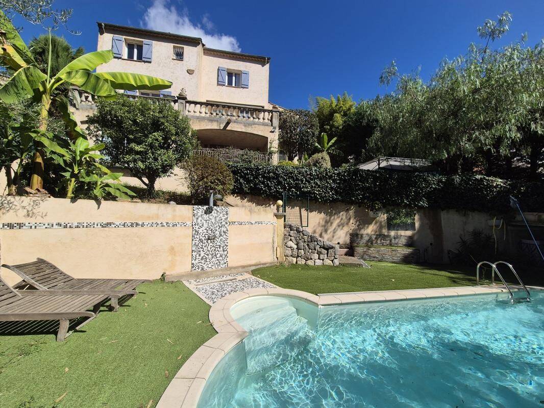 Maison 7 pièces 200 m² · à Vence · 200 m² · 670 000 €