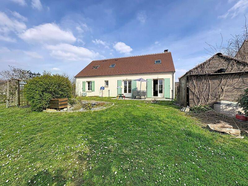 Maison 7 pièces 164 m² · à Courcelles-le-Roi · 164 m² · 214 000 €