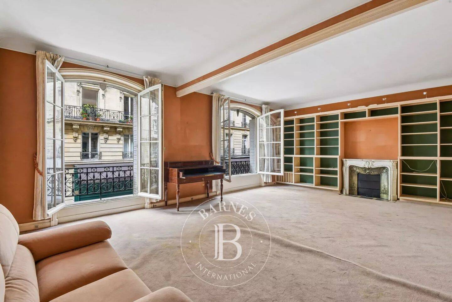 Appartement 7 pièces 191 m² · à Paris 7ème Arrondissement · 190,9 m² · 2 300 000 €