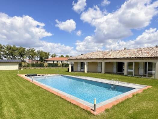 Maison de plain-pied à vendre 246 000 € 5 pièces 3 chambres 130 m² 1 267 m² de terrain Seissan 32260